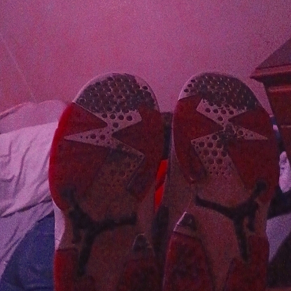 Jordan6 - Picture 2 of 2